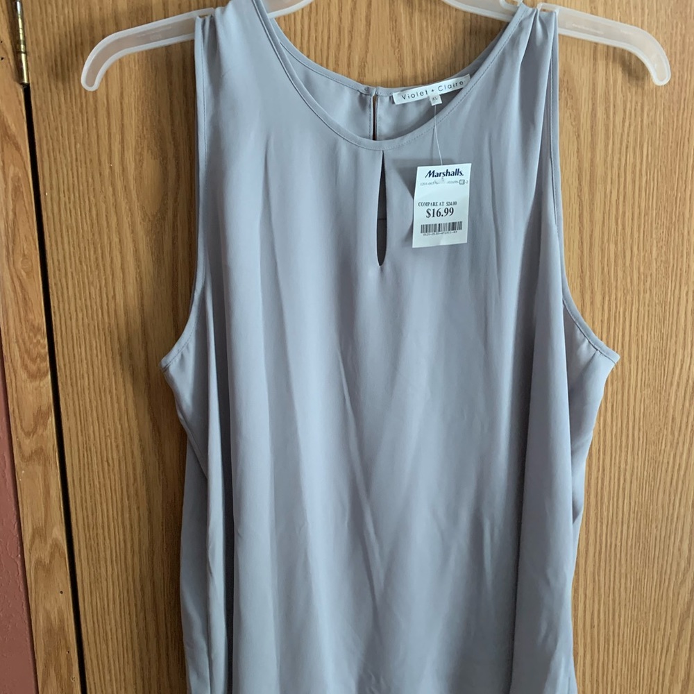 Light gray float sleeveless top